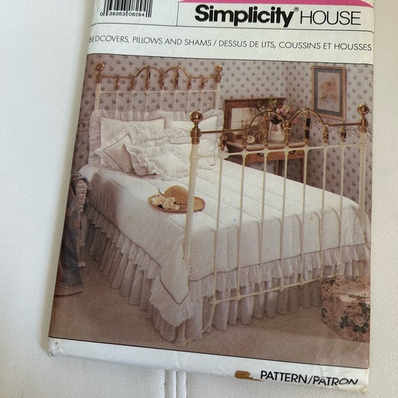 4/$50 Simplicity 8897 sewing pattern duvet cover, sham, pillows kit 🪡 - Picture 3 of 5